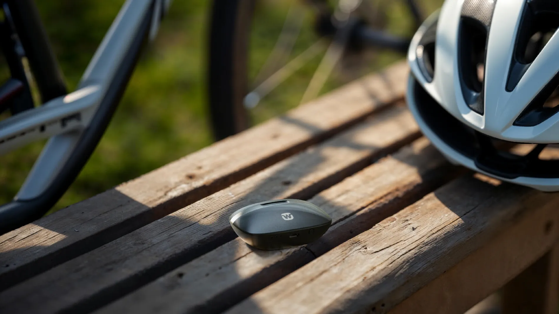 Persona activa con audífono WIDEX SmartRIC